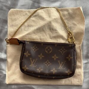 Louis Vuitton Mini Pochette Accessoires